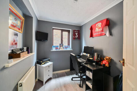 137285210690334869735d