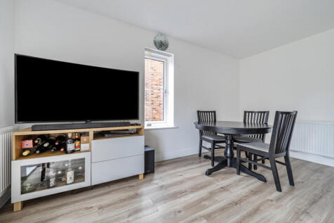 1365703-8-68e945f...