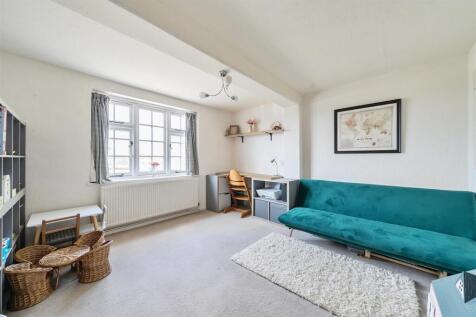 Playroom/dining room