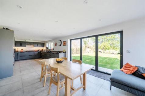 Kitchen diner