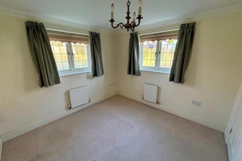 Bedroom 8 abbeymead.jpg