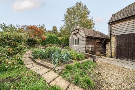 Garden/outbuildings