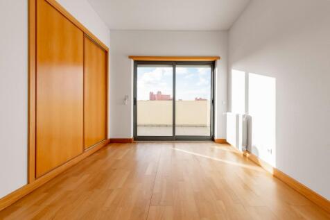 4 Bedroom Duplex