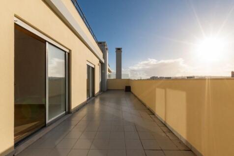 4 Bedroom Duplex
