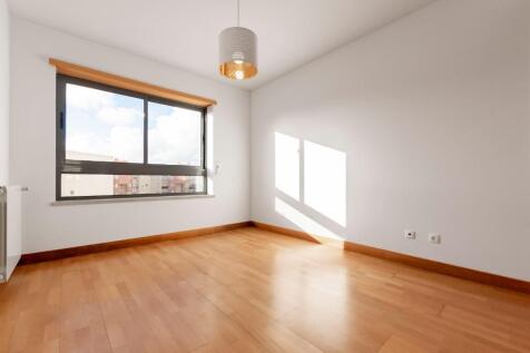 4 Bedroom Duplex