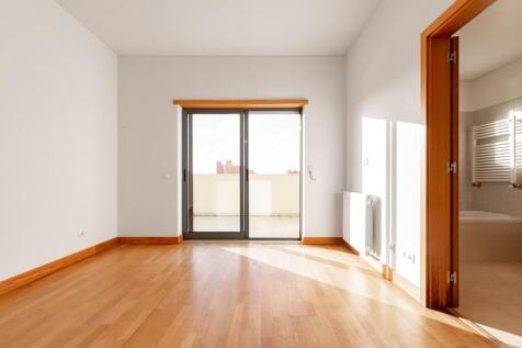 4 Bedroom Duplex