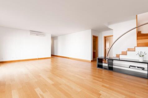 4 Bedroom Duplex