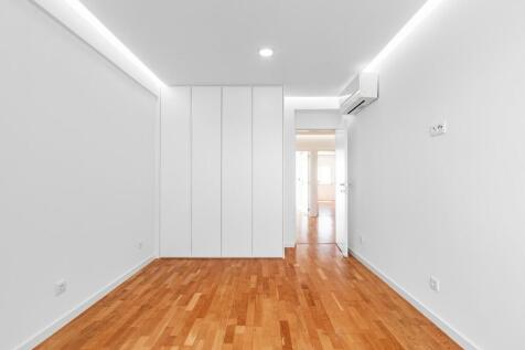 4 Bedroom Flat