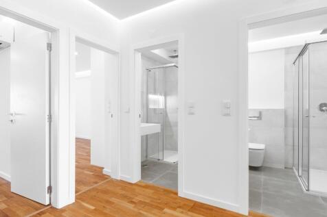 4 Bedroom Flat