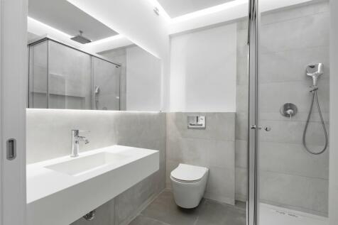 4 Bedroom Flat