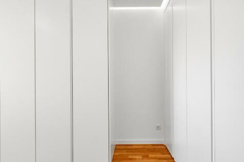 4 Bedroom Flat