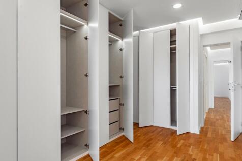 4 Bedroom Flat
