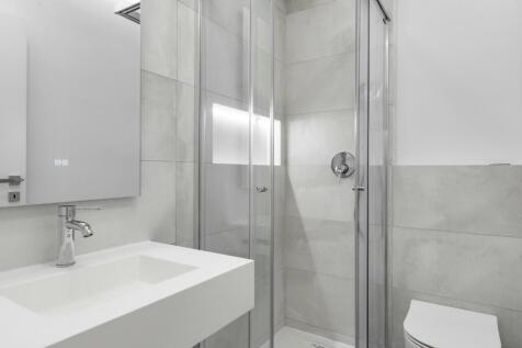 4 Bedroom Flat