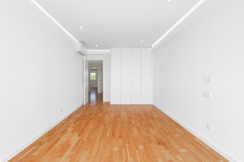 4 Bedroom Flat