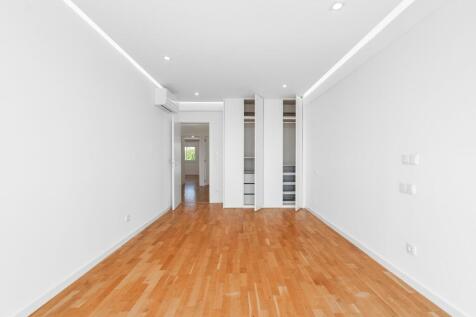 4 Bedroom Flat