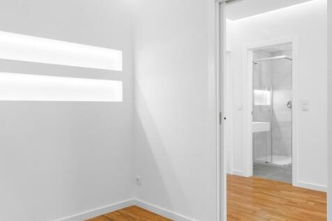 4 Bedroom Flat