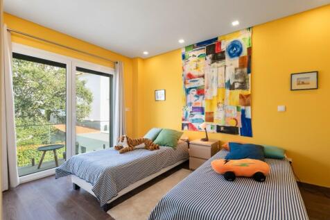 4&#43;1 Bedroom Villa