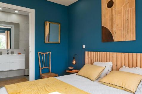 4&#43;1 Bedroom Villa