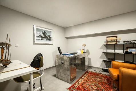 4&#43;1 Bedroom Villa