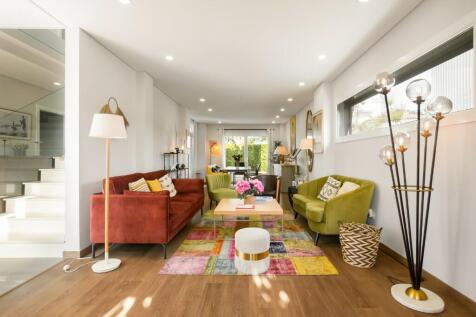 4&#43;1 Bedroom Villa