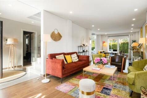 4&#43;1 Bedroom Villa