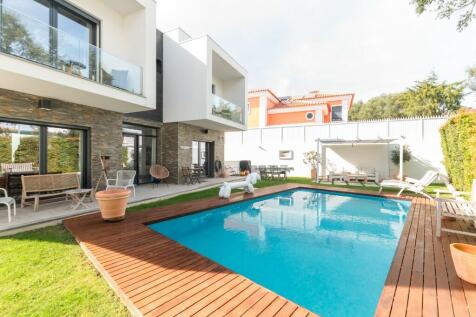 4&#43;1 Bedroom Villa