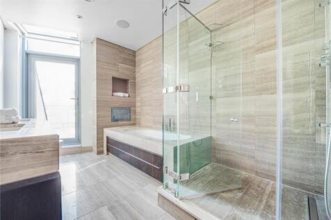 Master En-Suite