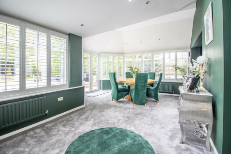 dining area/sitting area