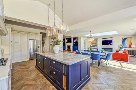 kitchen/family room