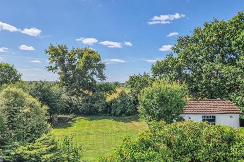 greenbelt land views to the rear