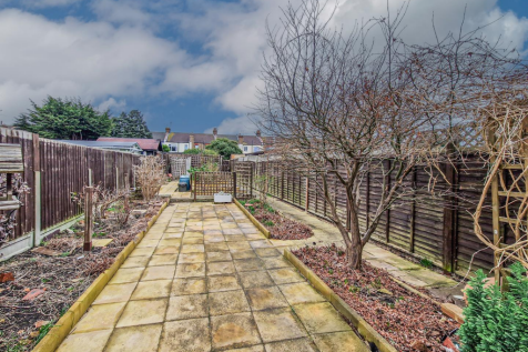 approx 80ft garden