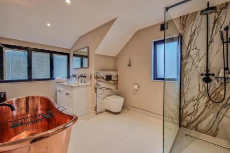 gorgeous family bathroom