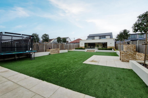 superb rear garden
