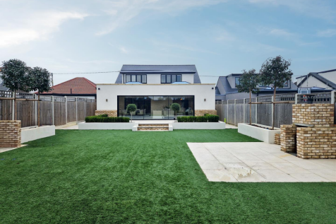 superb rear garden