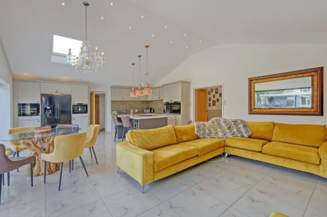 Kitchen/Family Room