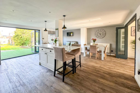 Kitchen/Family Room