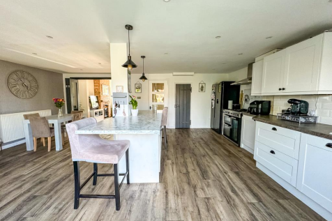 Kitchen/Family Room