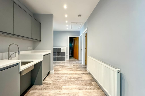 Hallway/Utility Room