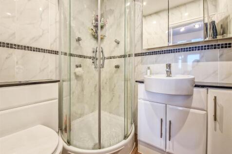 En Suite Shower Room