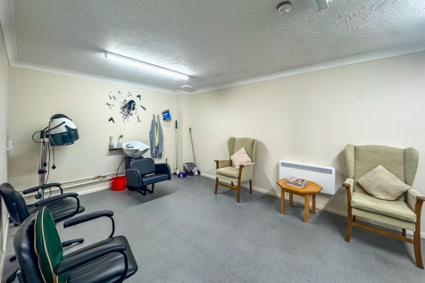 Residents Salon