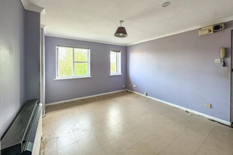 Studio (living room/bedroom)