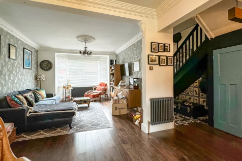 Lounge Opening into Kitchen/Diner