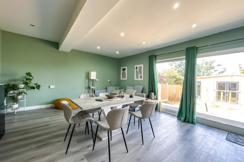 Kitchen/Family Room