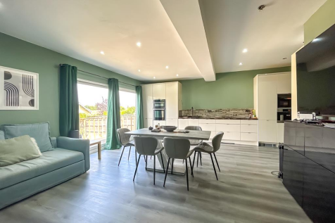 Kitchen/Family Room
