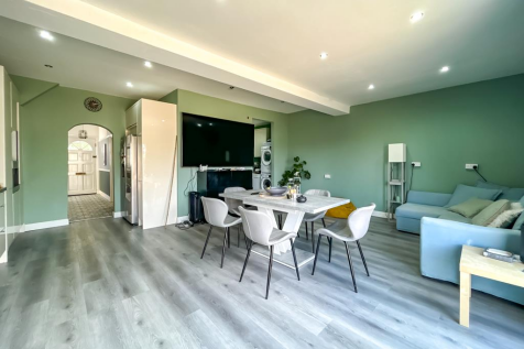 Kitchen/Family Room