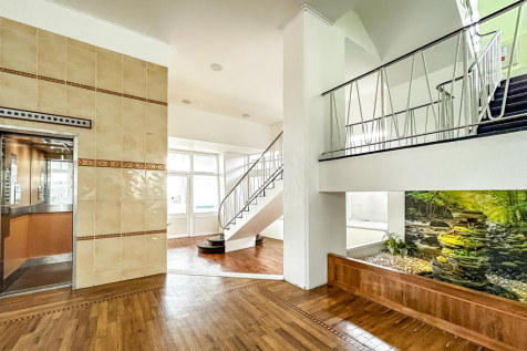 Communal Entrance Hall