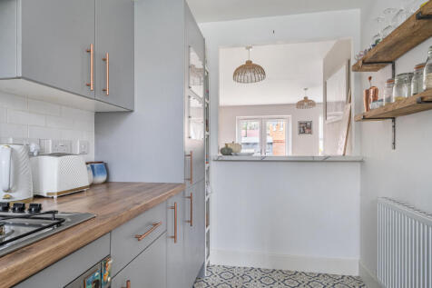 1372343-8-6902230...