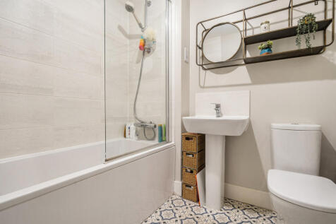 1372343-13-690223...