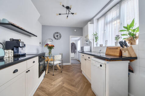 1381286-14-691b29...