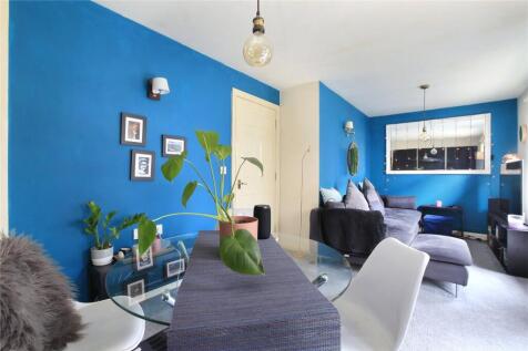 property in Great Chart Street, 
Battersea, SW11